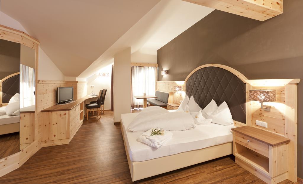 Hotel Am Sonneck 라군도 외부 사진